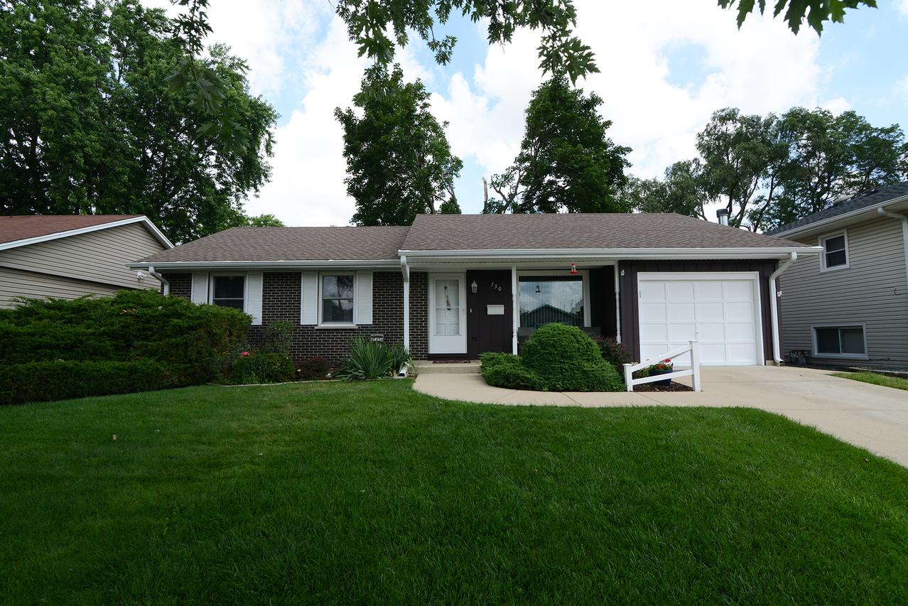 736 Cynthia Ln., Glendale Heights, IL 60139