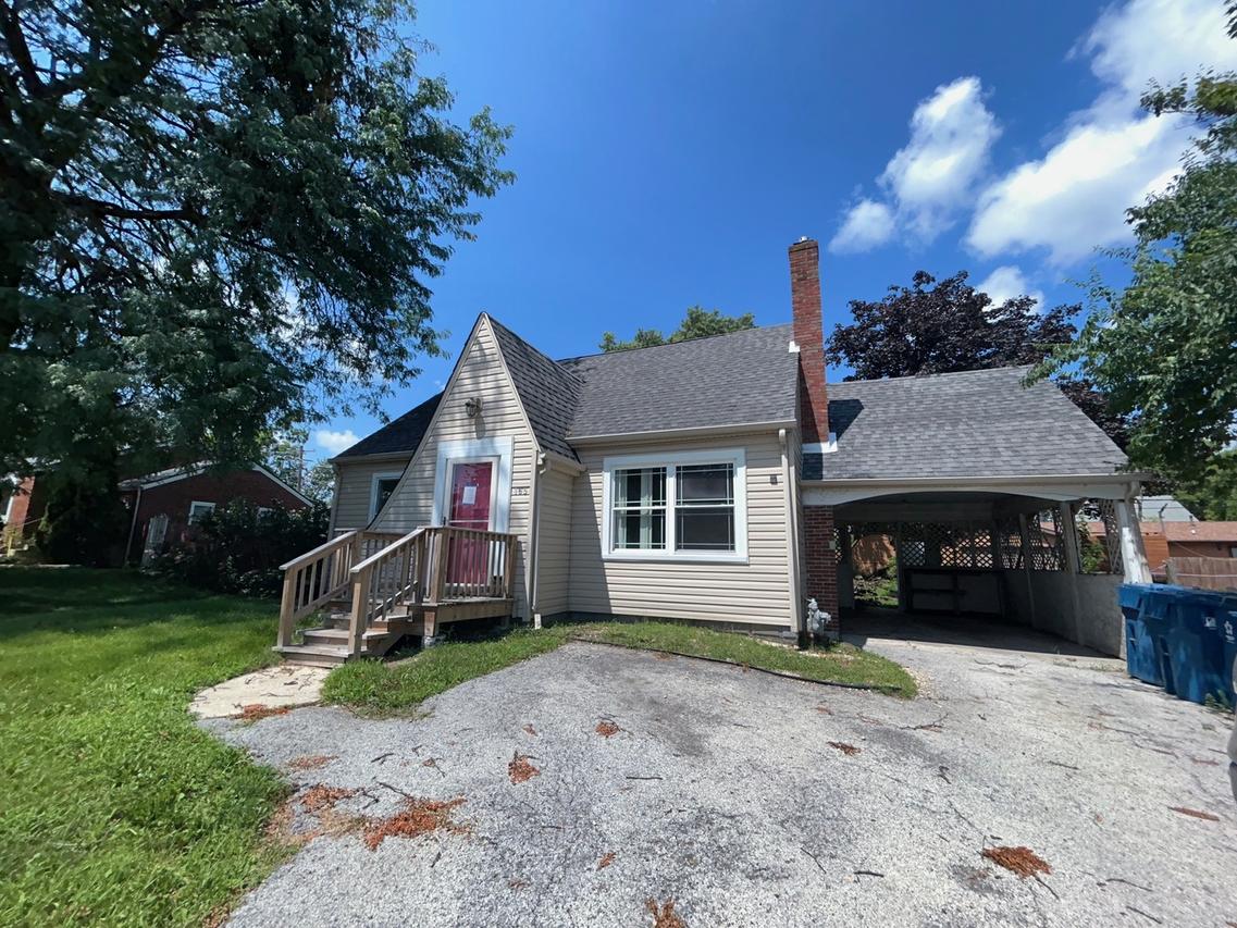 165 W 34th St., Steger, IL 60475