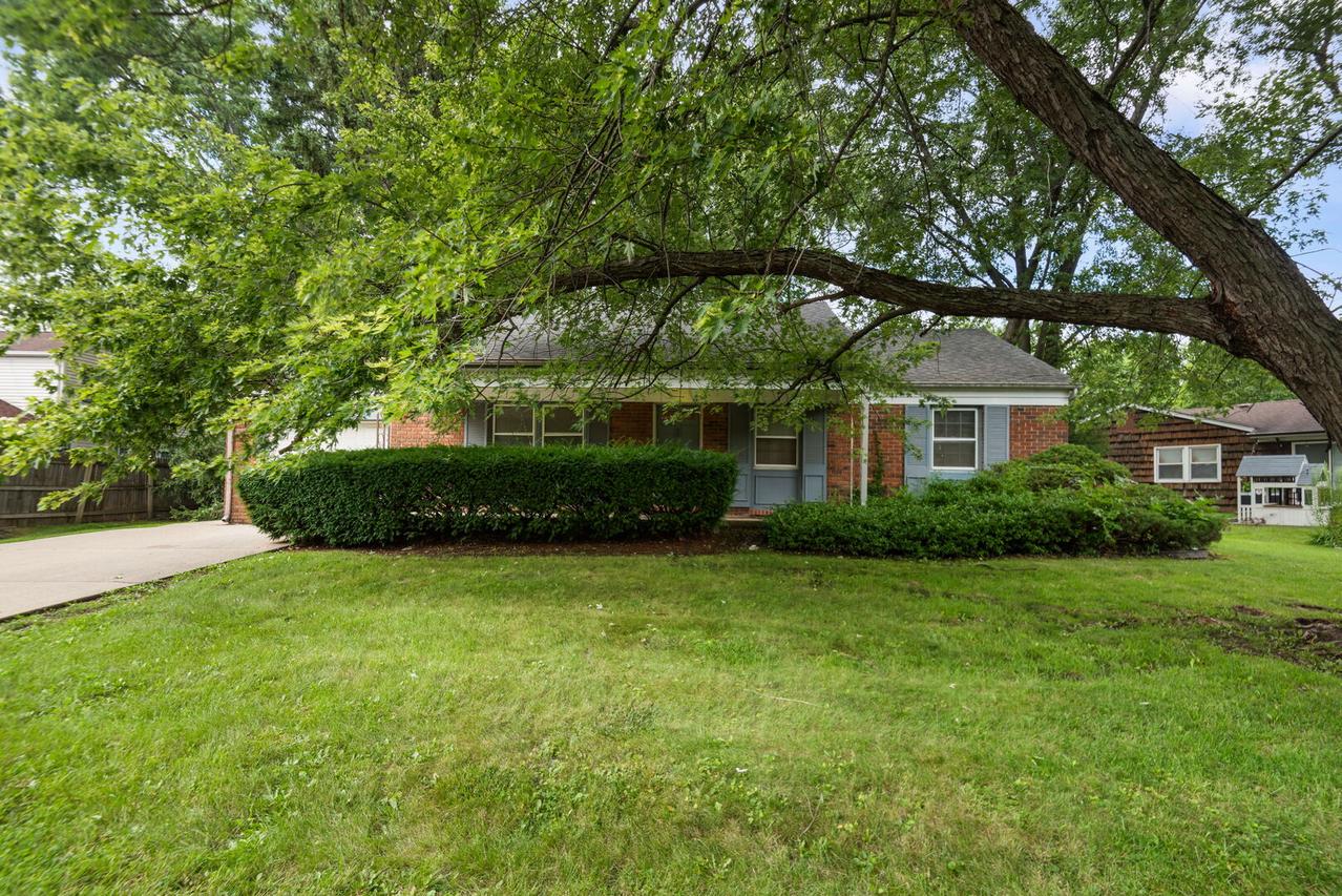 751 Twisted Oak Ln., Buffalo Grove, IL 60089