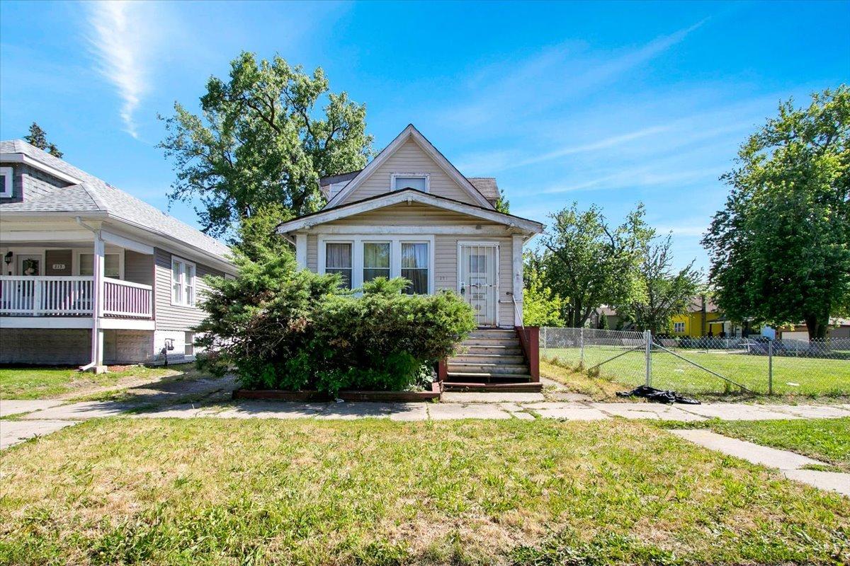 321 W 114th St., Chicago, IL 60628