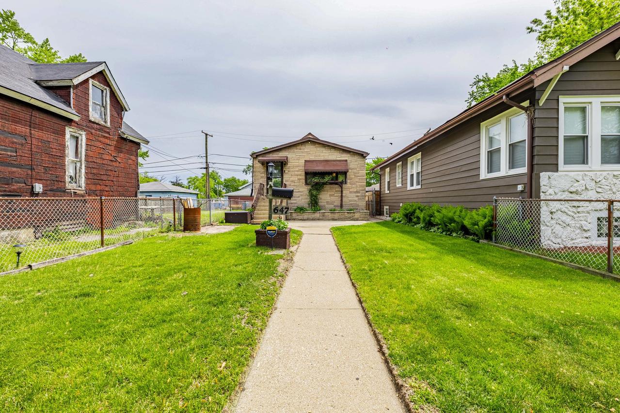 647 Forsythe Ave., Calumet City, IL 60409