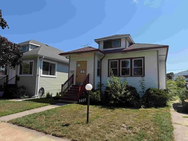 1407 S 16th Ave., Maywood, IL 60153