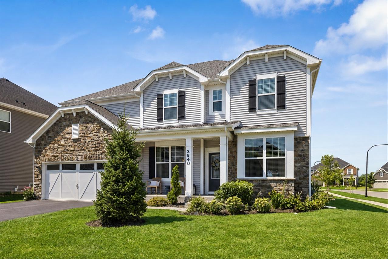 2540 Weatherbee Ln., Naperville, IL 60563