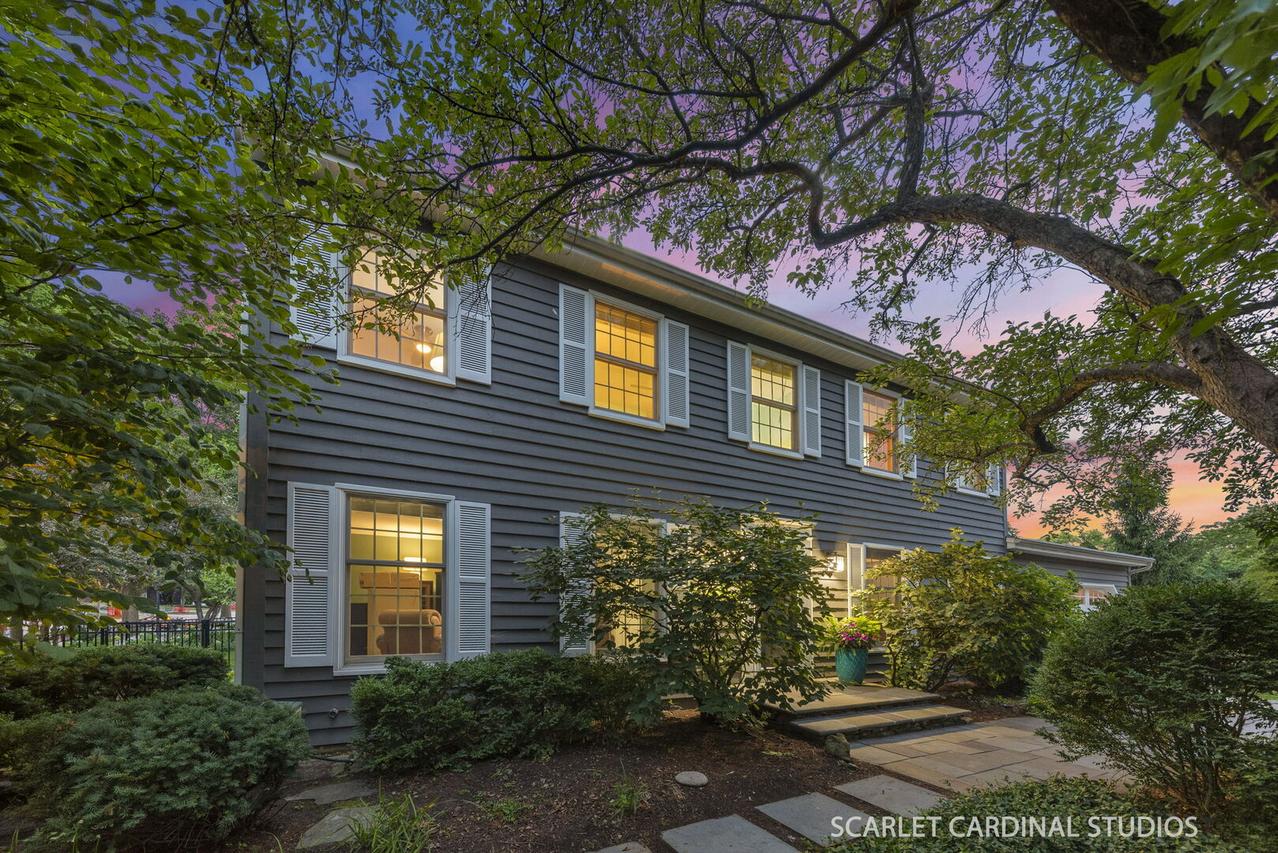 402 S Charles Ave., Naperville, IL 60540