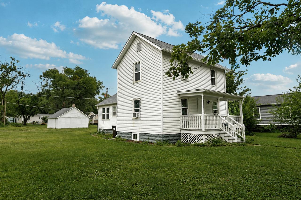 307 S Hickory St., Wenona, IL 61377