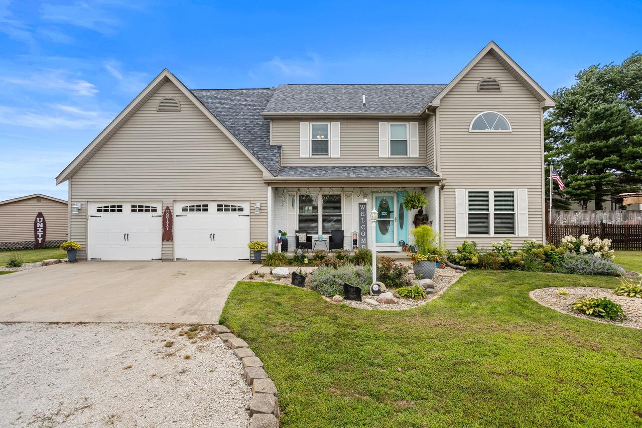 21 S Scarborough Ct., Sidney, IL 61877