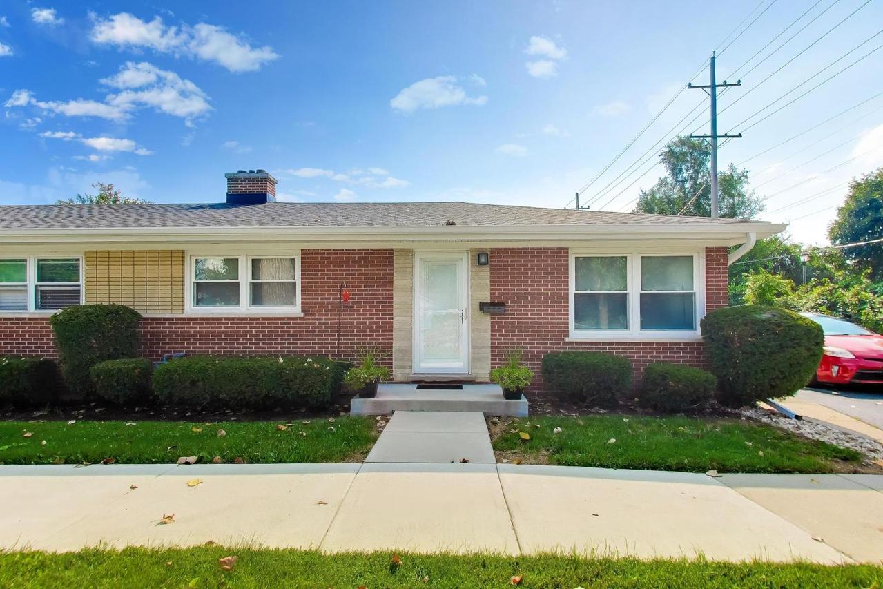 127 W Ash St. #D, Lombard, IL 60148