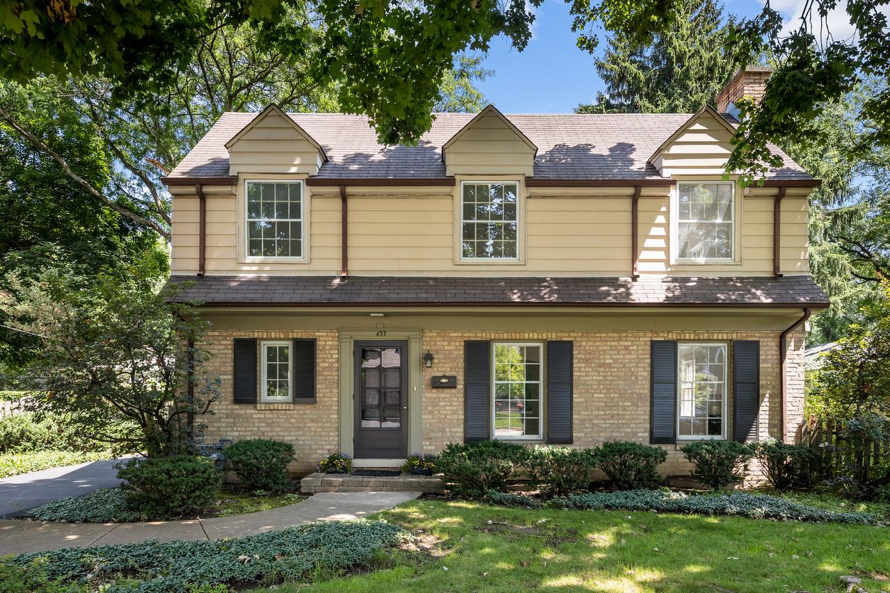 633 Forest Rd., Glenview, IL 60025