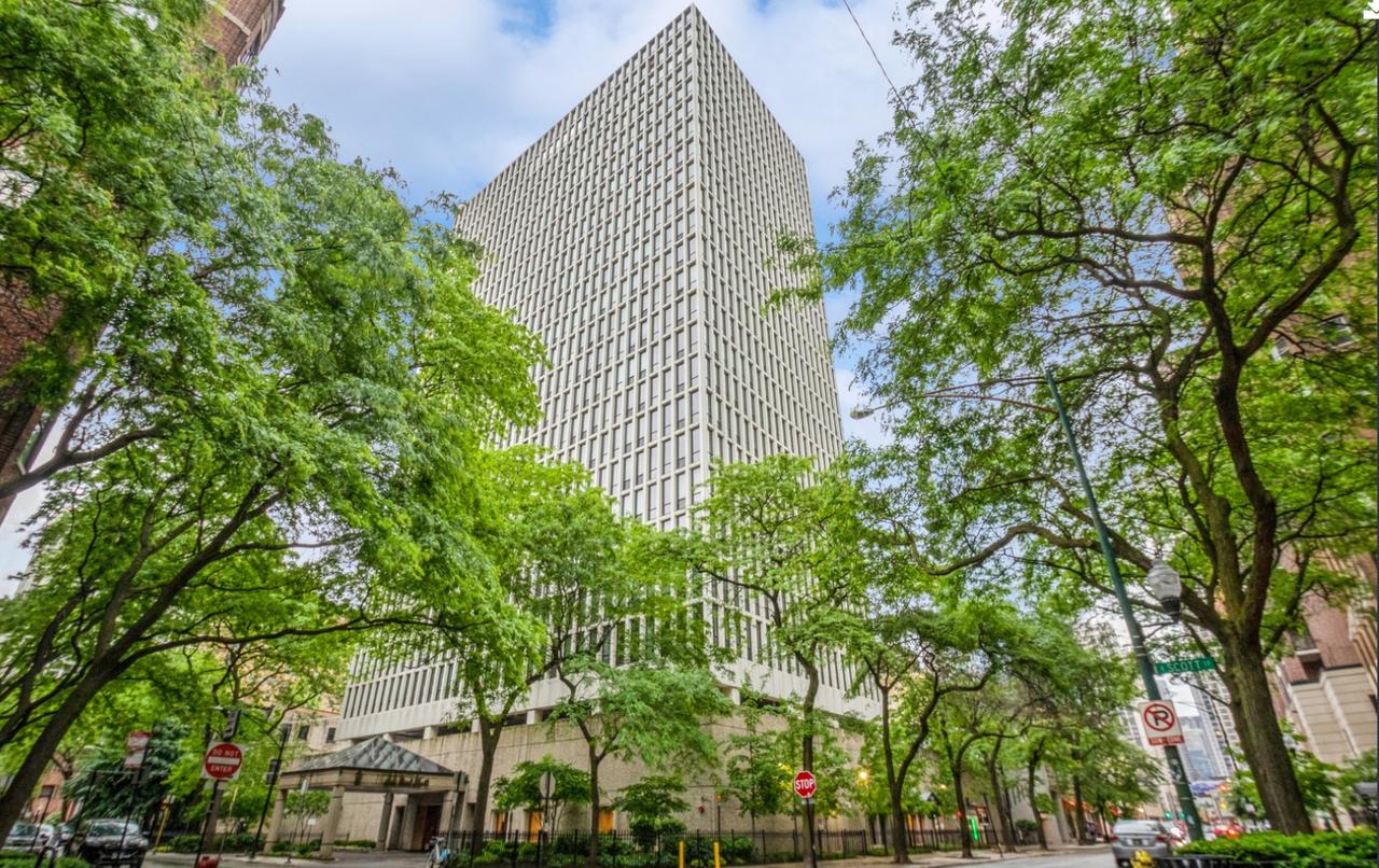 1 E Scott St. #2007, Chicago, IL 60610