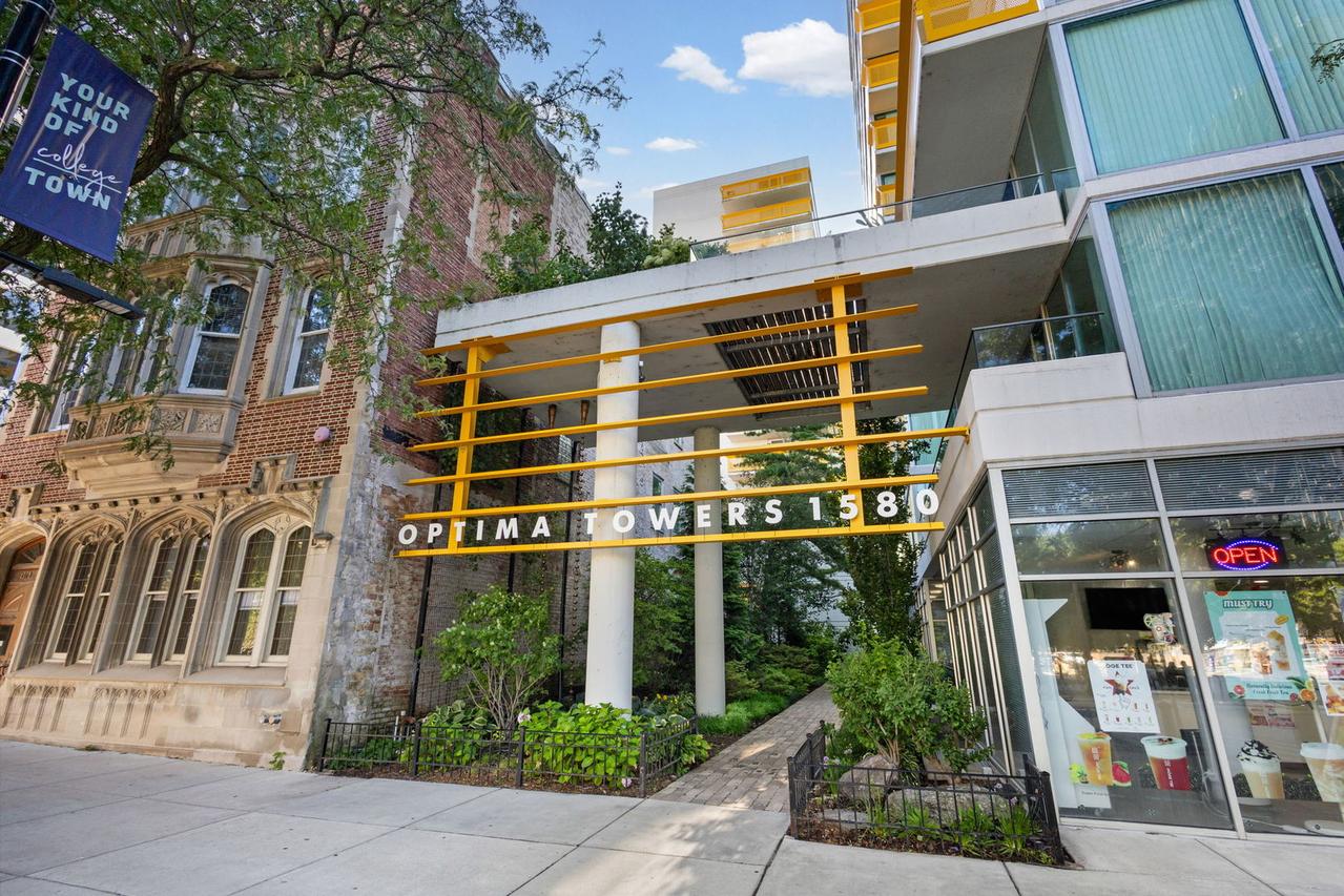 1580 Sherman Ave. #1207, Evanston, IL 60201