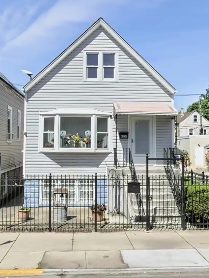 4930 S Damen Ave., Chicago, IL 60609