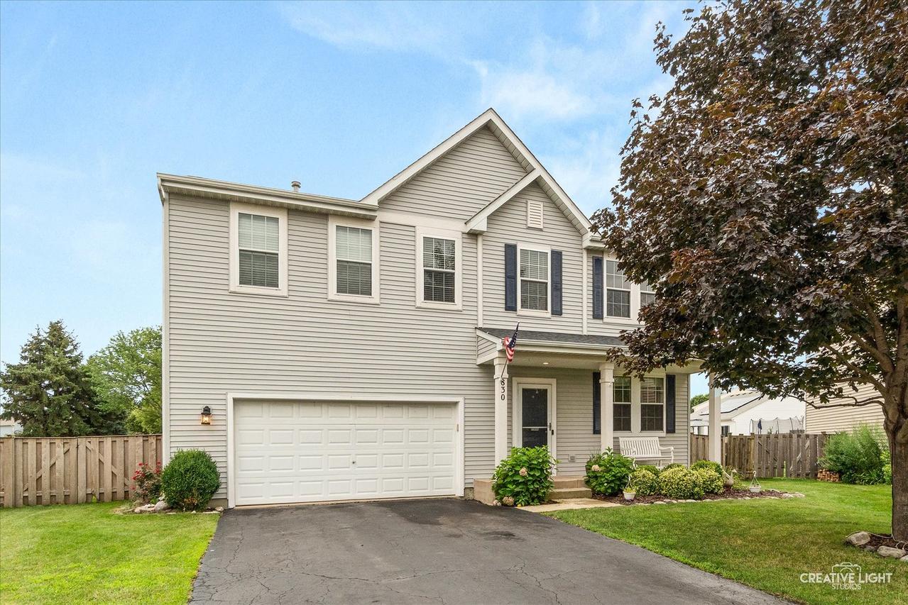 830 Valley Stream Dr., Pingree Grove, IL 60140