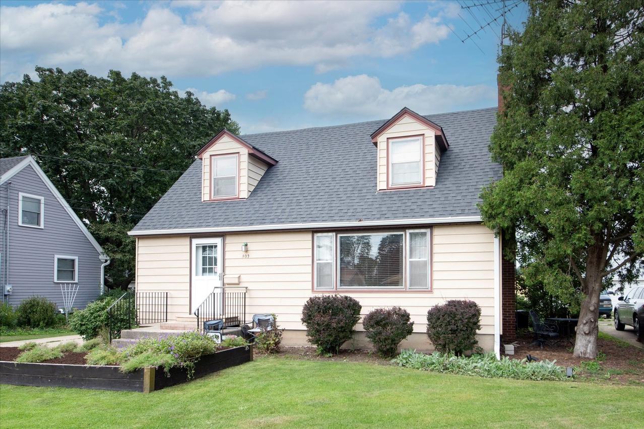 309 E Sunset Pl., Dekalb, IL 60115