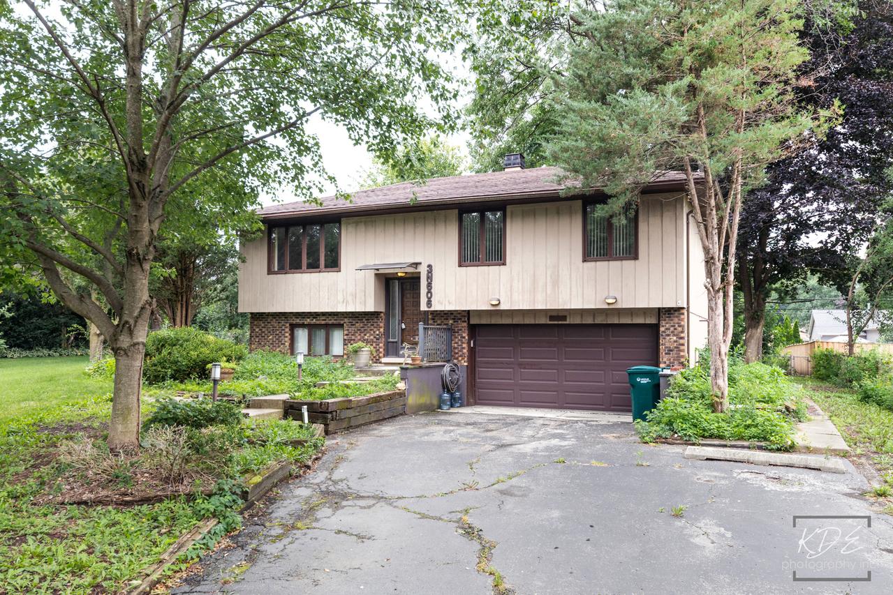 3N606 Locust Ave., West Chicago, IL 60185