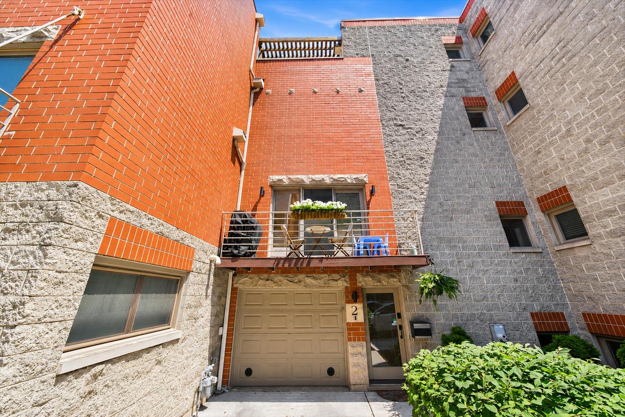 860 N Elston Ave. #2, Chicago, IL 60642
