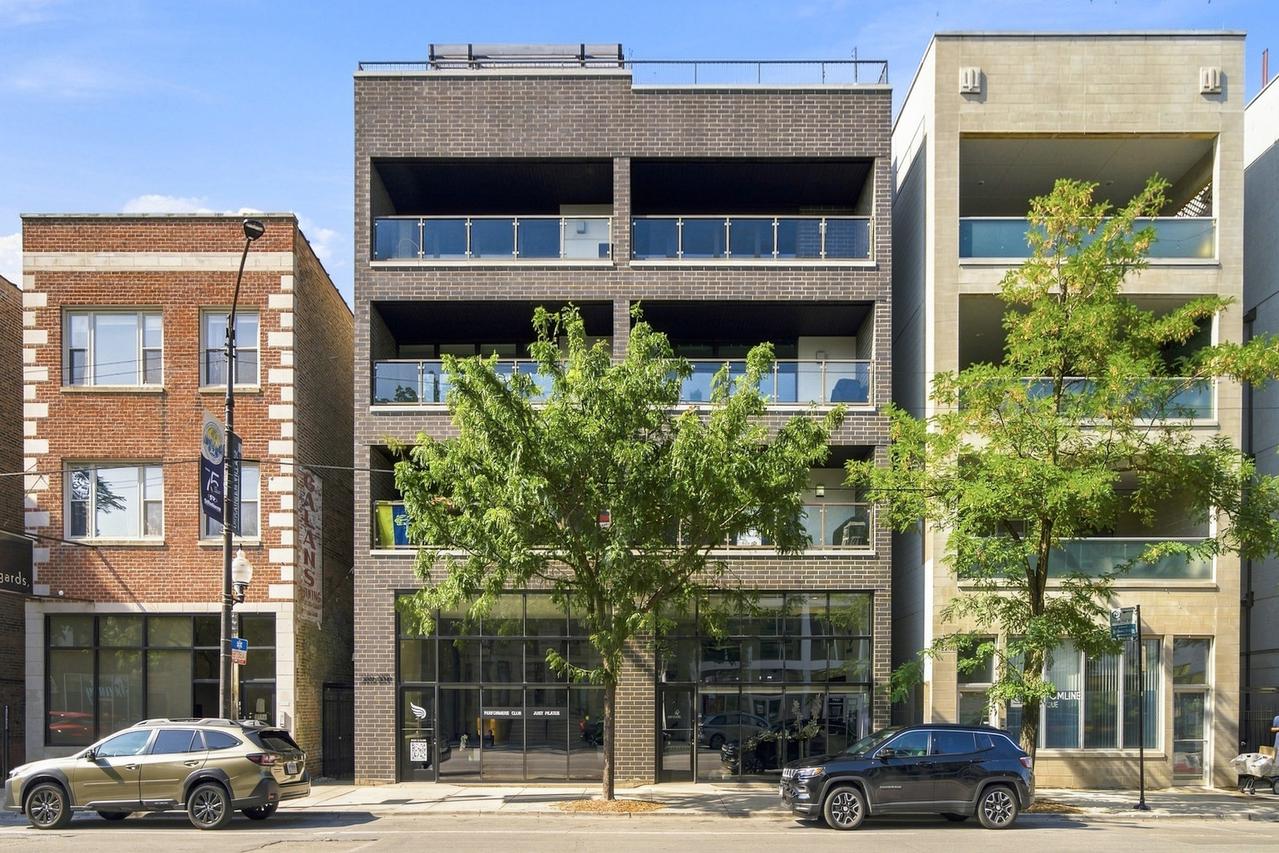 2210 W Chicago Ave. #2E, Chicago, IL 60622