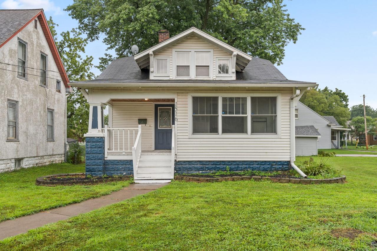 1516 21st Ave., Rock Island, IL 61201