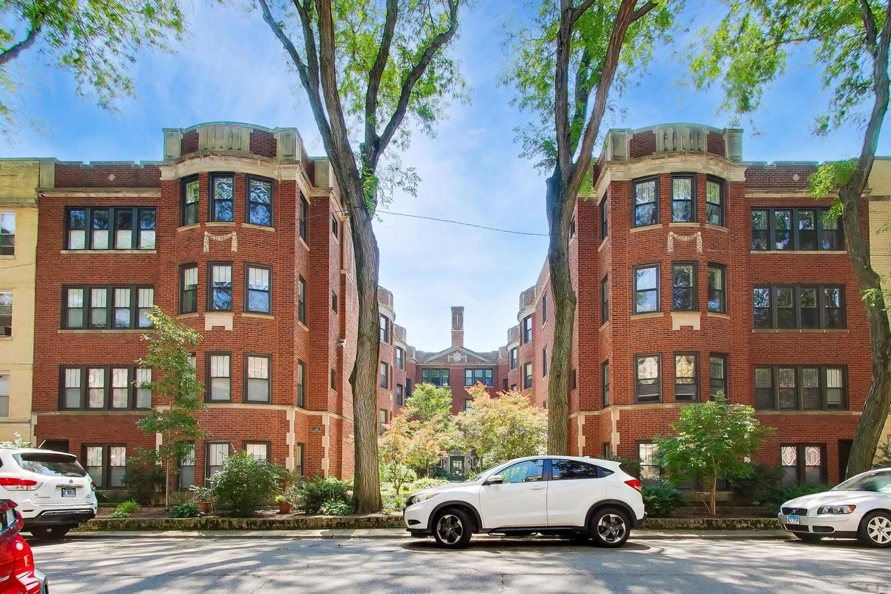 1427 W Elmdale Ave. #2B, Chicago, IL 60660