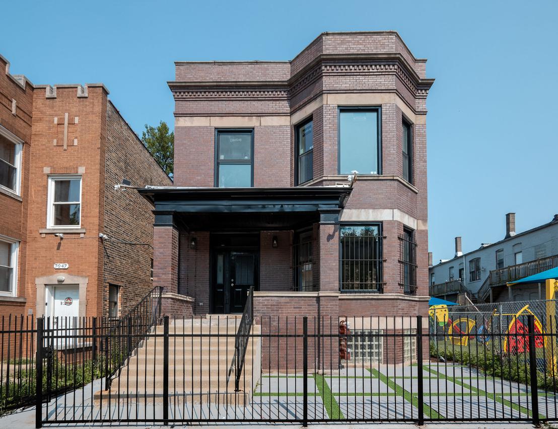 7049 S Vernon Ave., Chicago, IL 60637