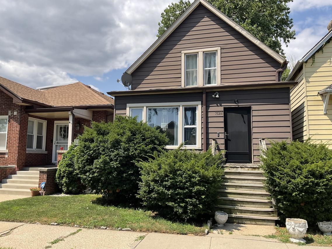 7528 S Merrill Ave., Chicago, IL 60649