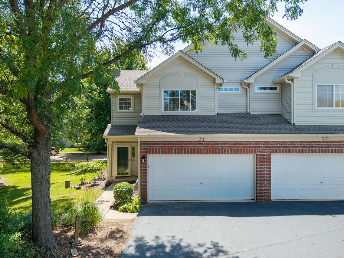 311 Abington Woods Dr., Aurora, IL 60502