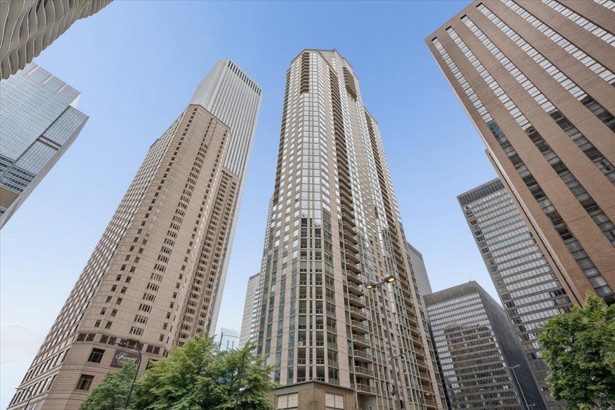 222 N Columbus Dr. #2608, Chicago, IL 60601