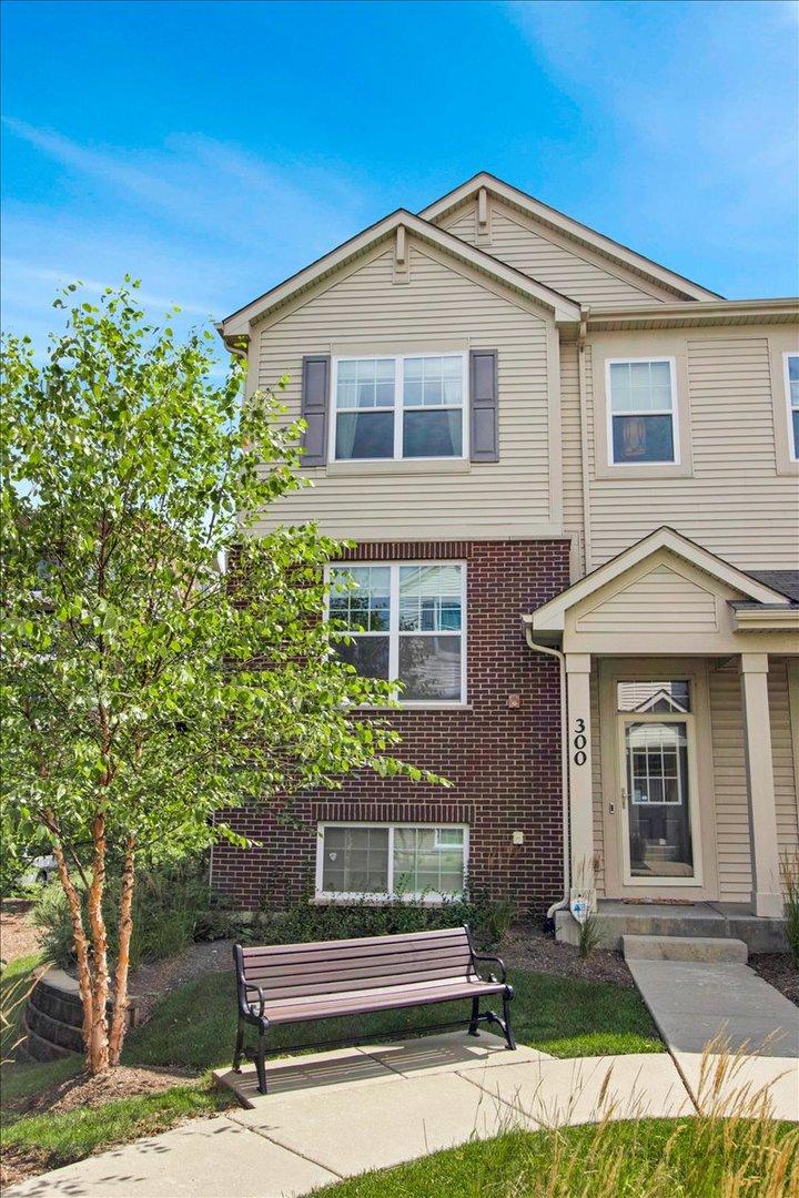 300 Lexington Ln., Rolling Meadows, IL 60008