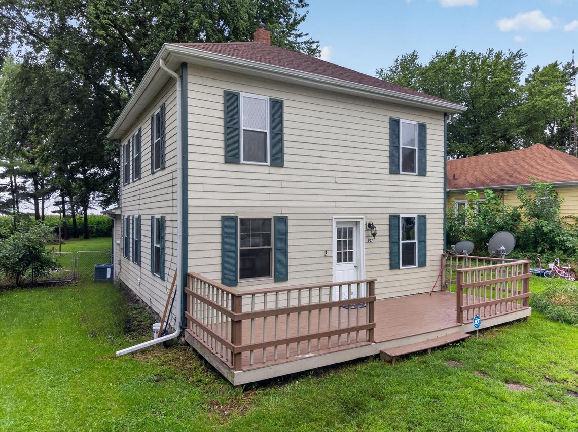 107 Emmet St., Kinsman, IL 60437