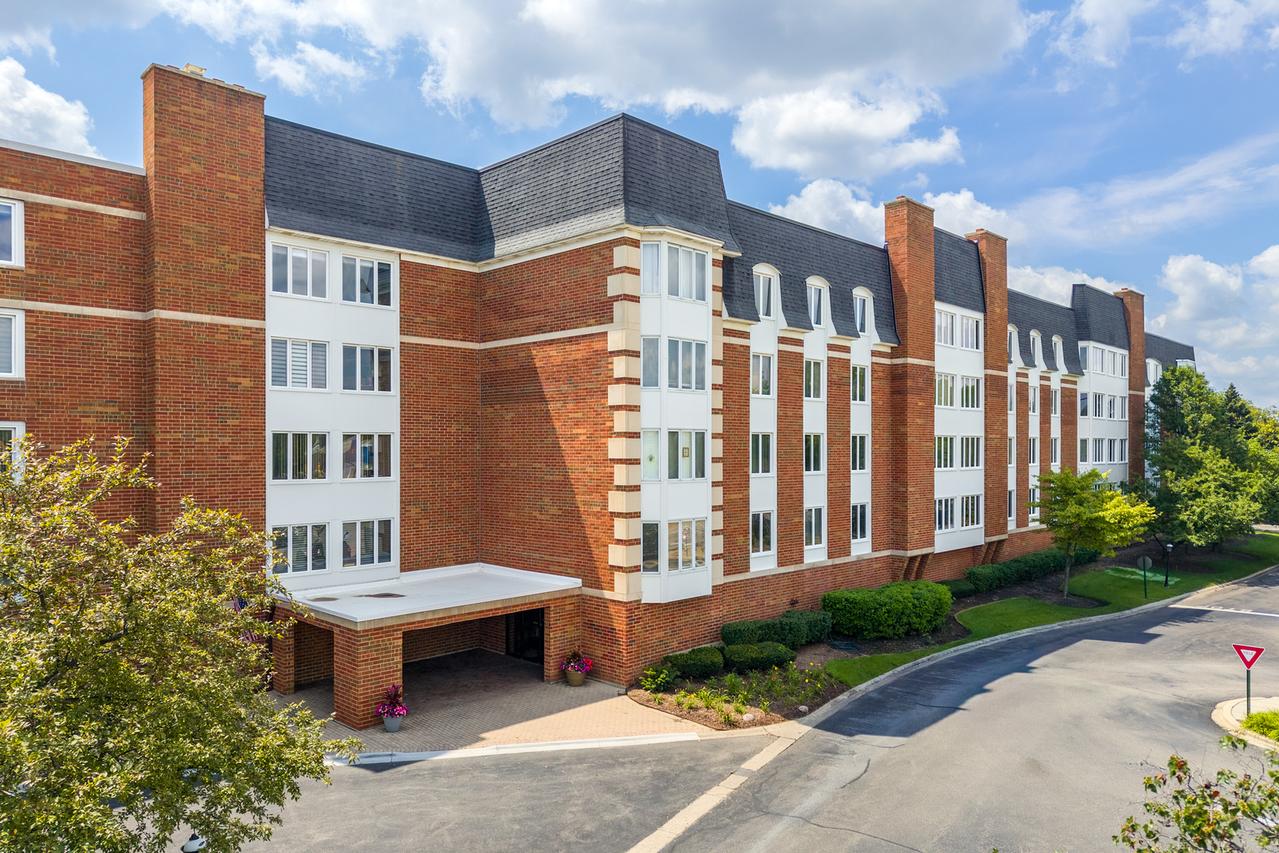 50 Lake Blvd. #635, Buffalo Grove, IL 60089