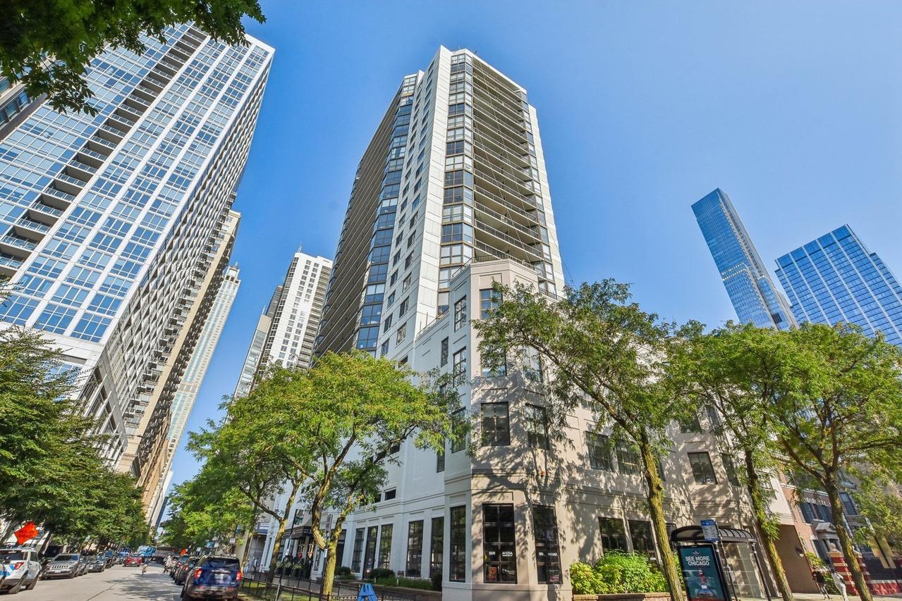 33 W Delaware Pl. #20G, Chicago, IL 60610