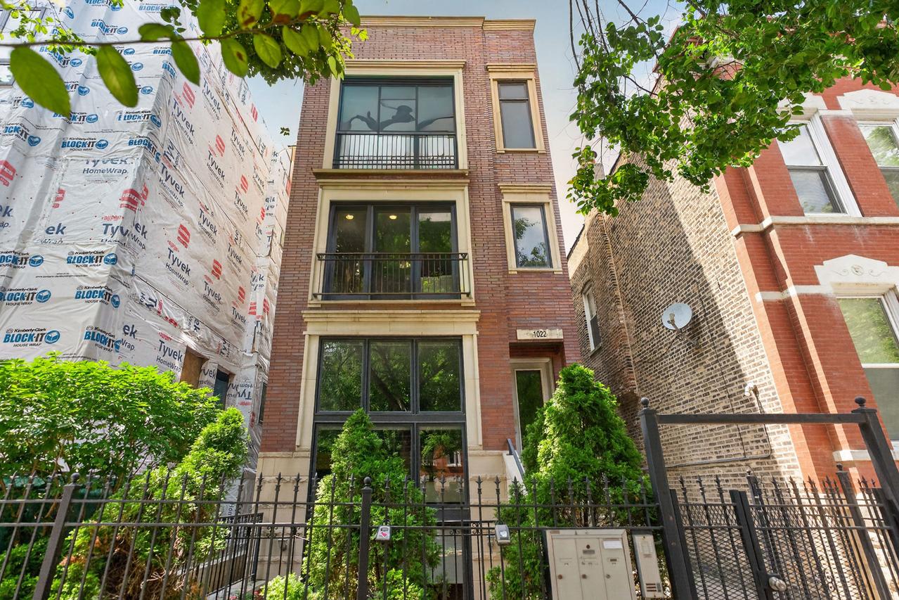 1022 N Wood St. #2, Chicago, IL 60622