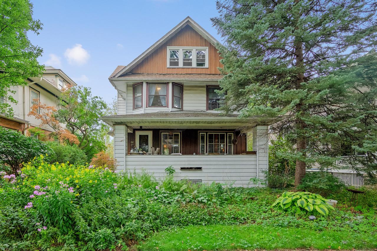 620 Clinton Ave., Oak Park, IL 60304