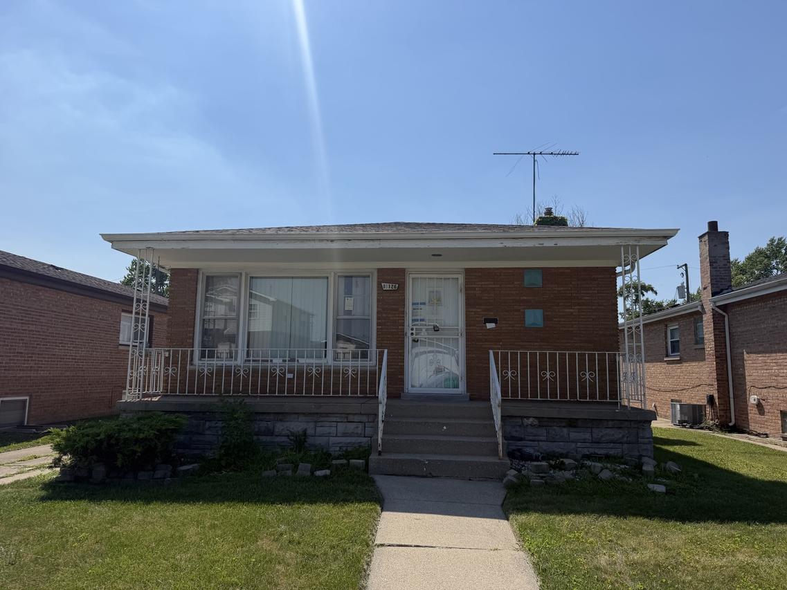 15126 Irving Ave., Dolton, IL 60419