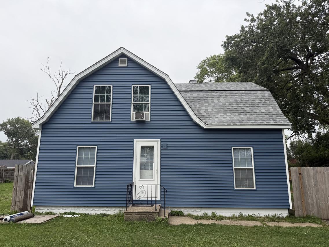 260 N Madison Ave., Bradley, IL 60915