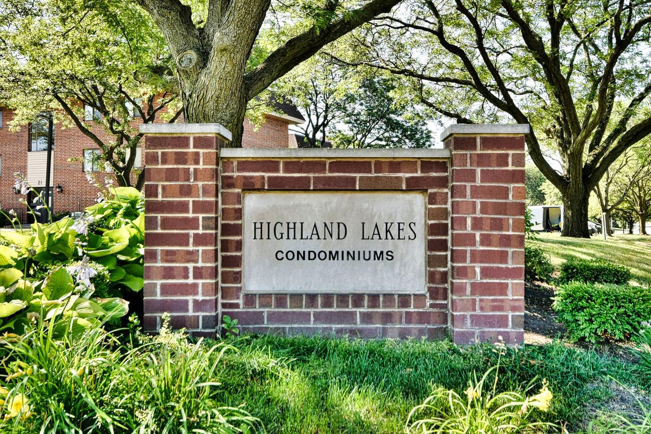 41 E Janata Blvd. #1B, Lombard, IL 60148