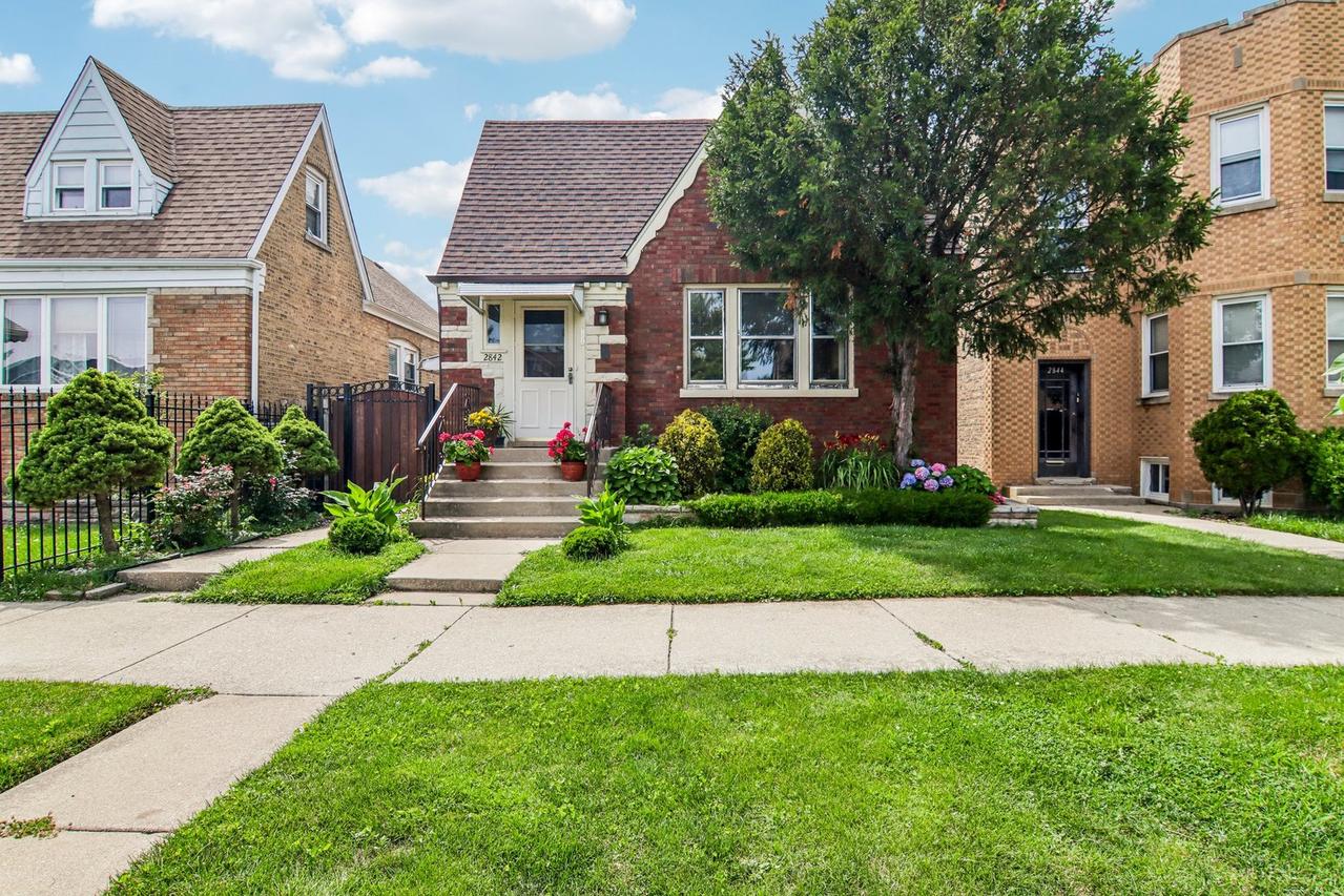 2842 N Mont Clare Ave., Chicago, IL 60634