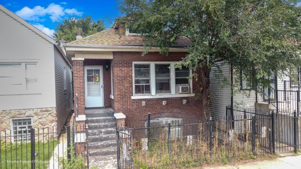 4928 W Congress Pkwy., Chicago, IL 60644