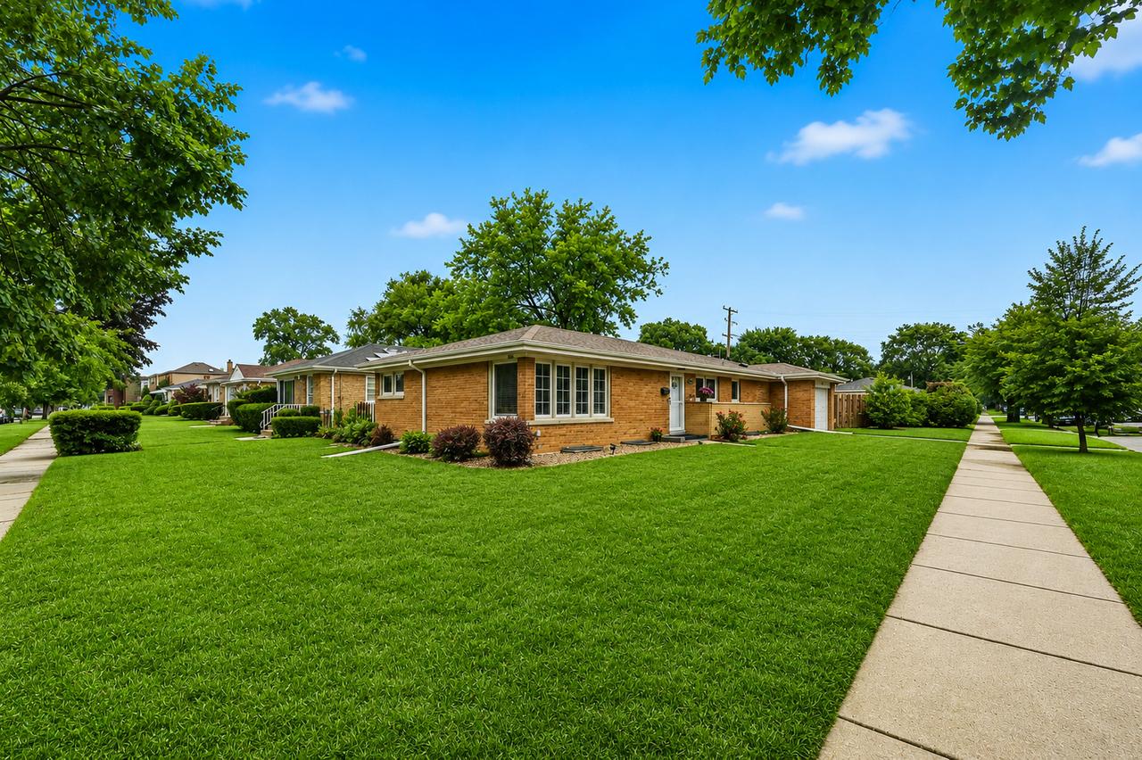 8601 Saint Louis Ave., Skokie, IL 60076