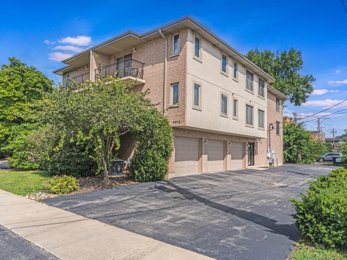 4012 W 105th St. #1A, Oak Lawn, IL 60453