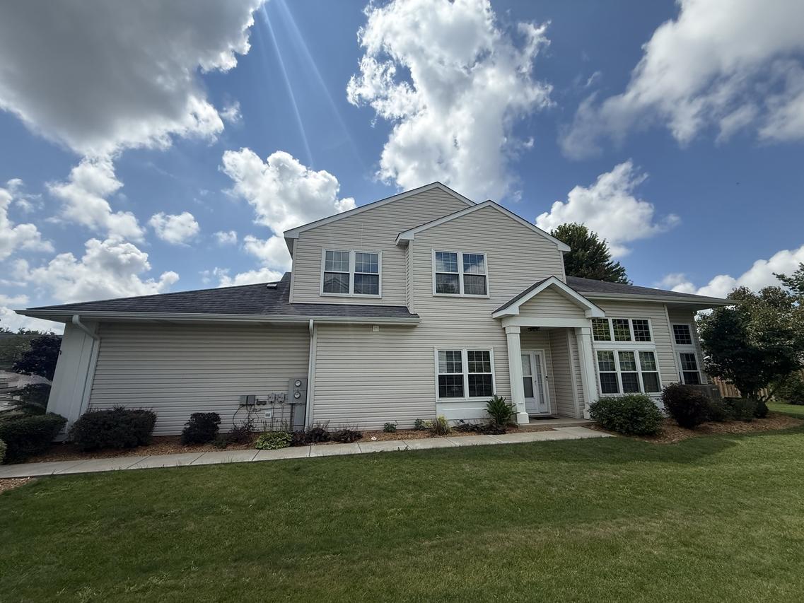 33 S Barton Tr., Batavia, IL 60510