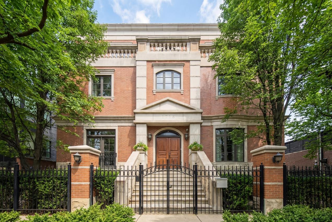 1718 W Wrightwood Ave., Chicago, IL 60614