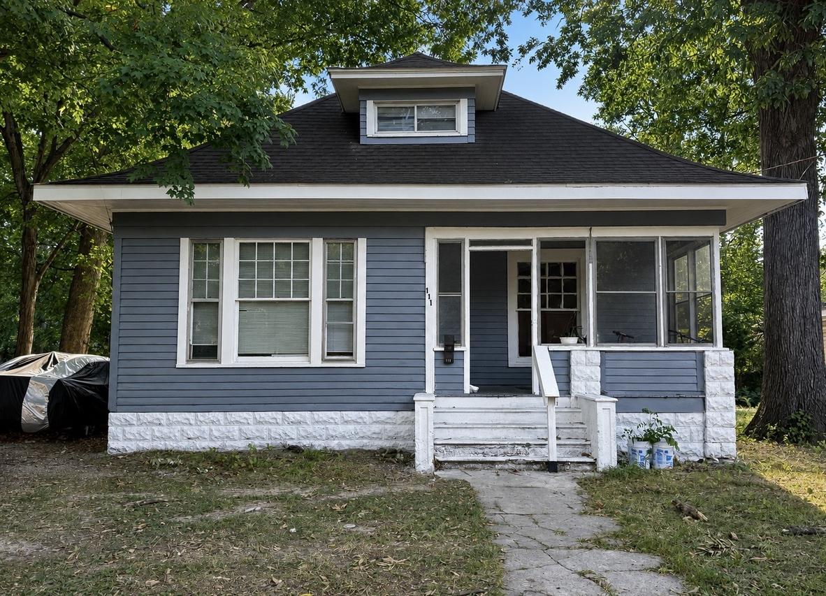 111 S Forest Ave., Carbondale, IL 62901