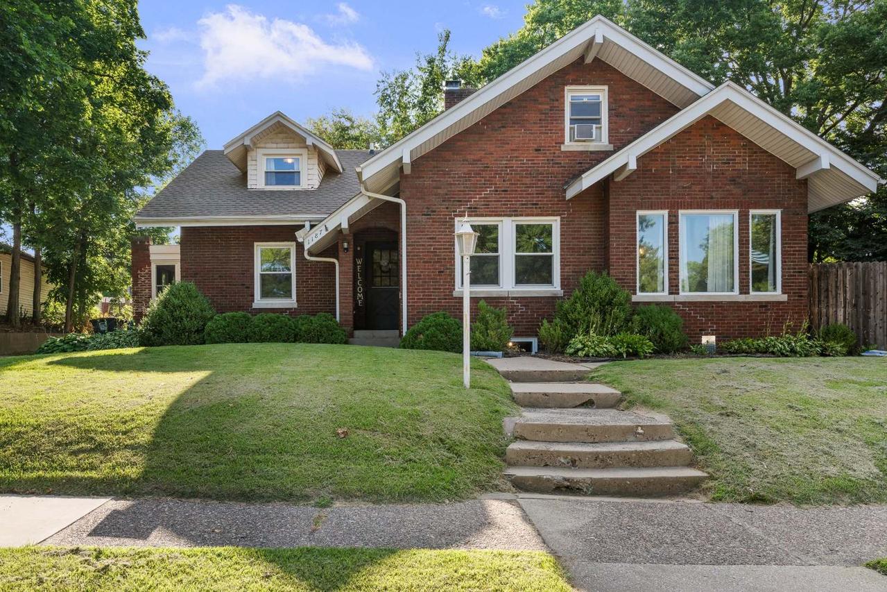 1187 27th St., Moline, IL 61265