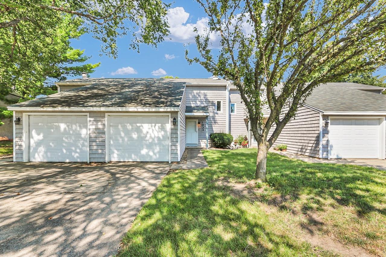 1933 Blackthorn Dr., Champaign, IL 61821