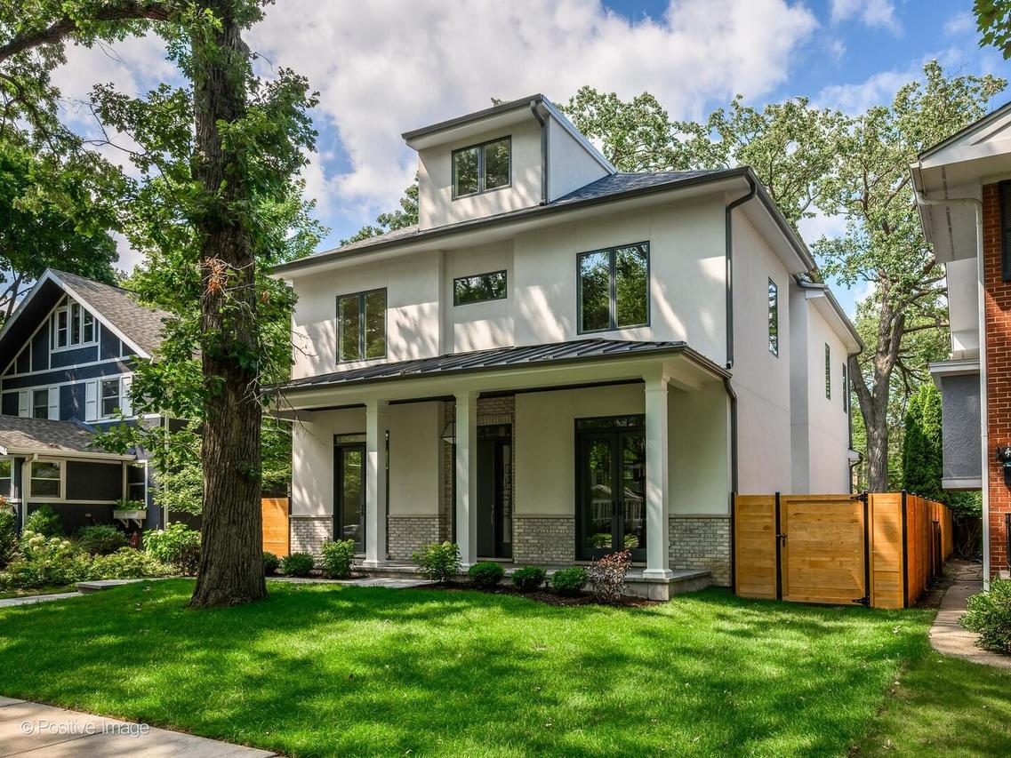 414 Laurel Ave., Wilmette, IL 60091