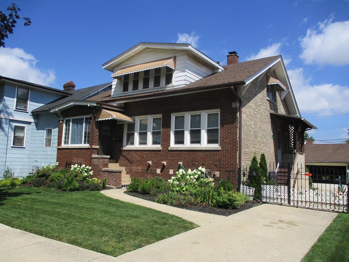 6421 Sinclair Ave., Berwyn, IL 60402
