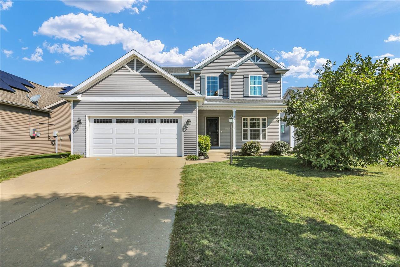 114 Sunflower St., Savoy, IL 61874