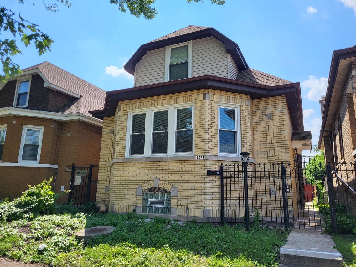 3042 N Lowell Ave., Chicago, IL 60641