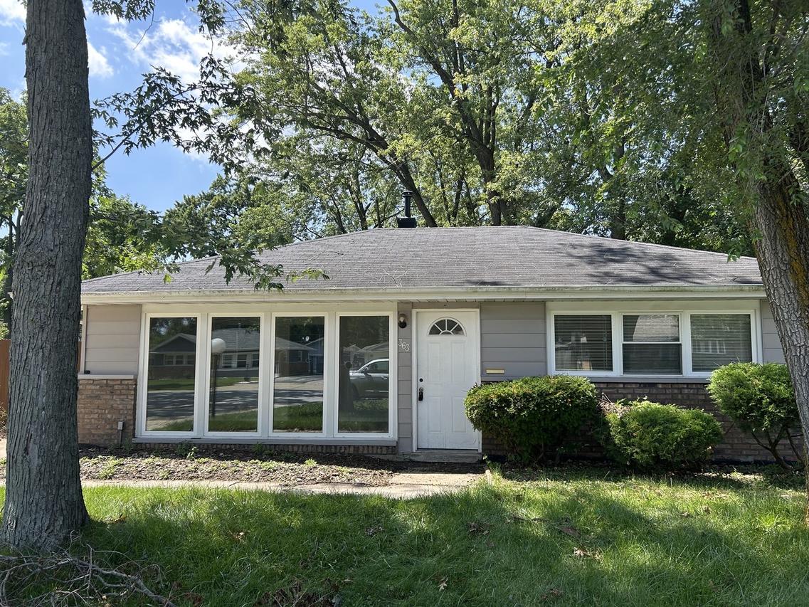 363 Blackhawk Dr., Park Forest, IL 60466