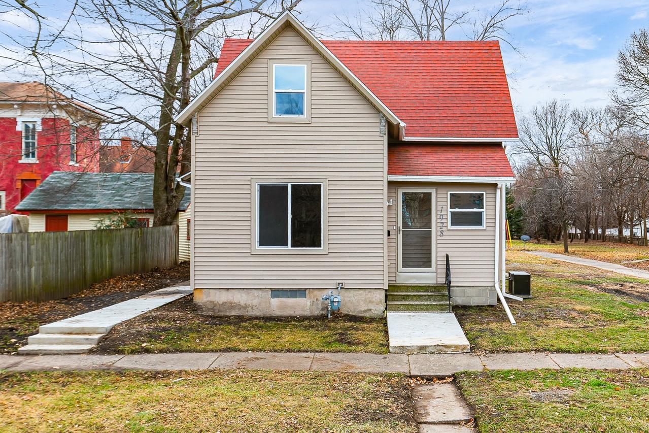 1928 8th Ave., Rock Island, IL 61201